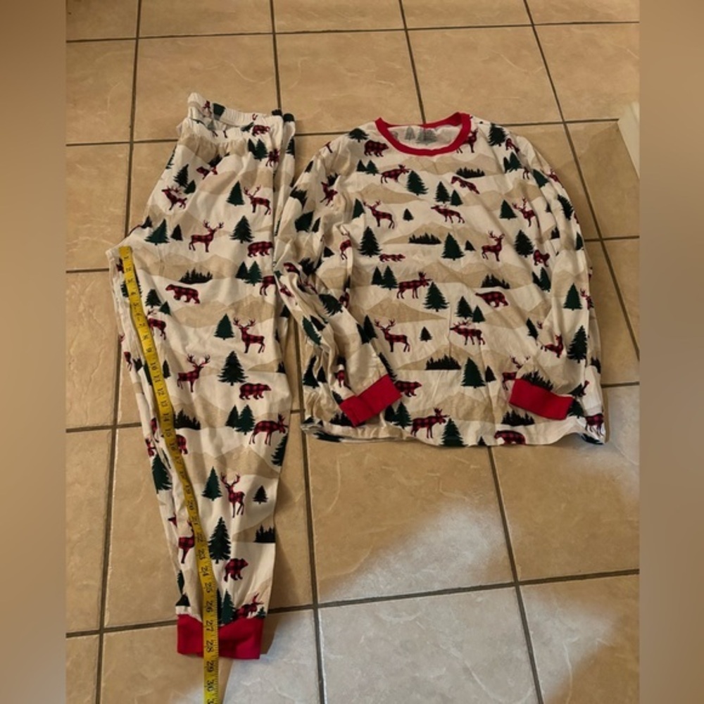 Christmas‎ pajamas